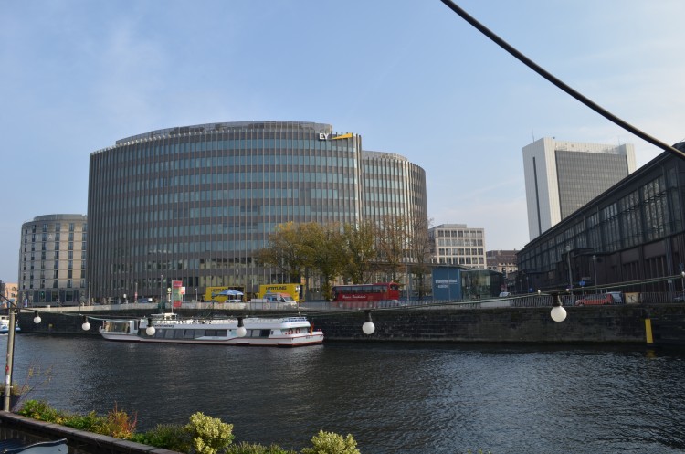 Mies van der Rohe em Berlim e o edifício “Wabe”